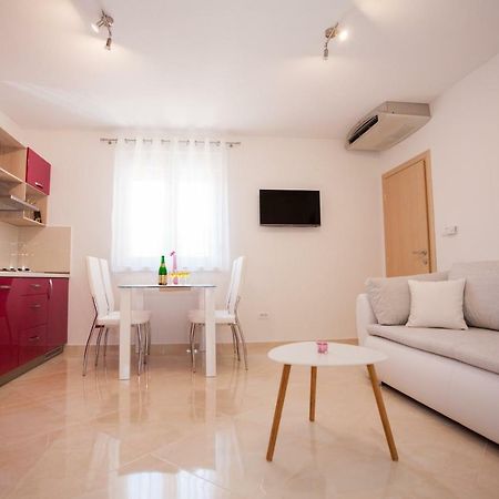 Apartments Mia Baška Voda Eksteriør billede