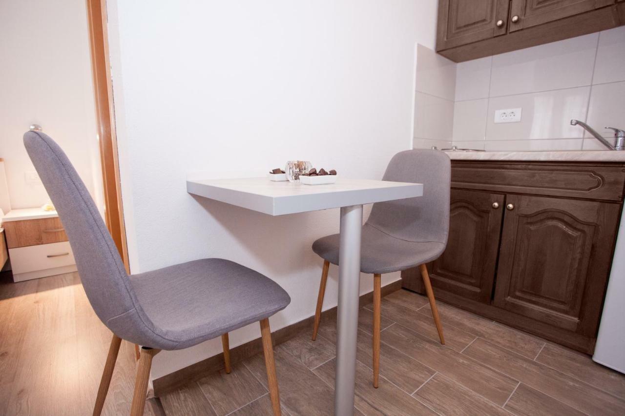Apartments Mia Baška Voda Eksteriør billede