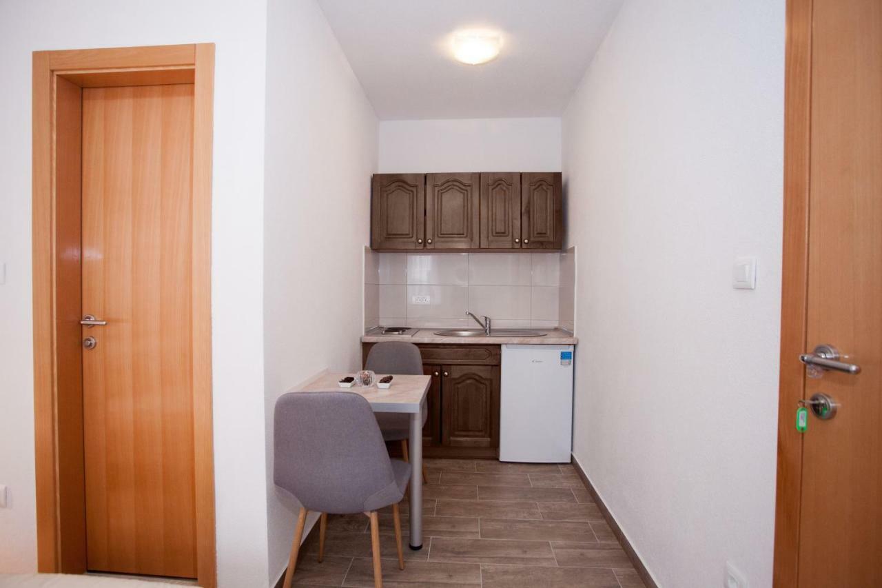 Apartments Mia Baška Voda Eksteriør billede