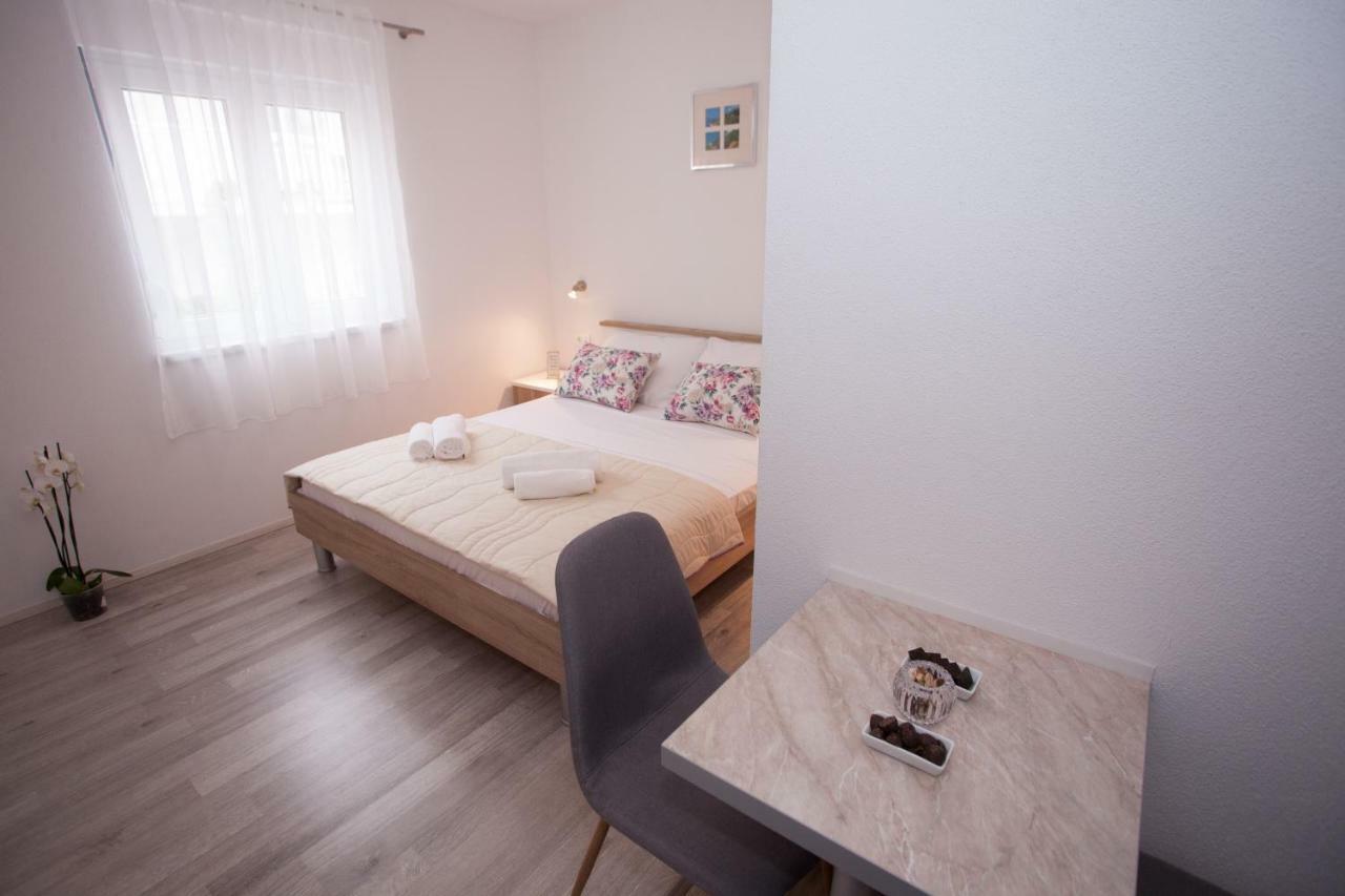Apartments Mia Baška Voda Eksteriør billede