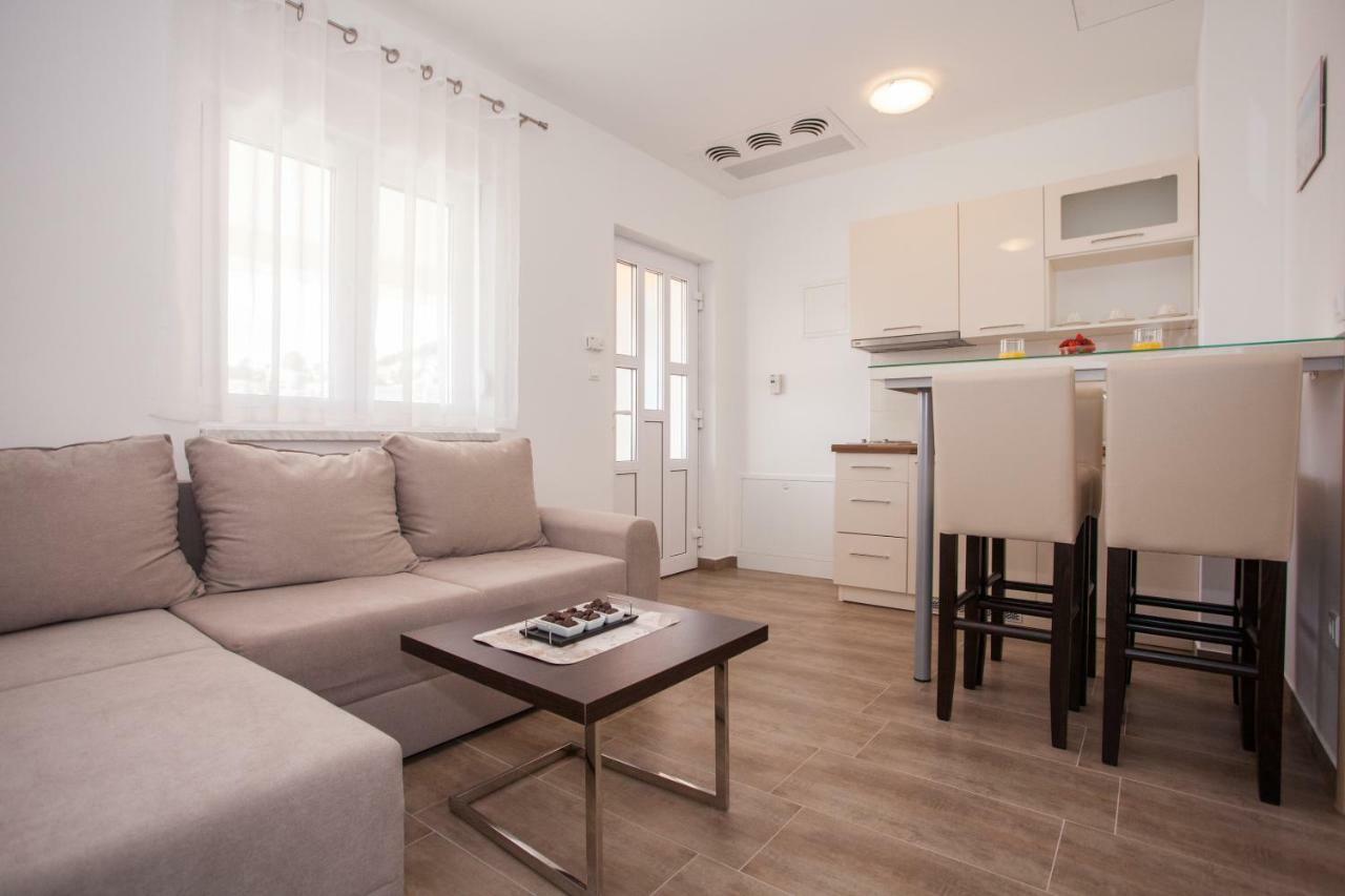 Apartments Mia Baška Voda Værelse billede