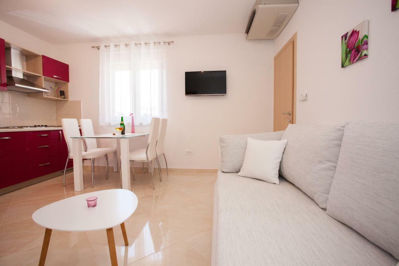 Apartments Mia Baška Voda Eksteriør billede