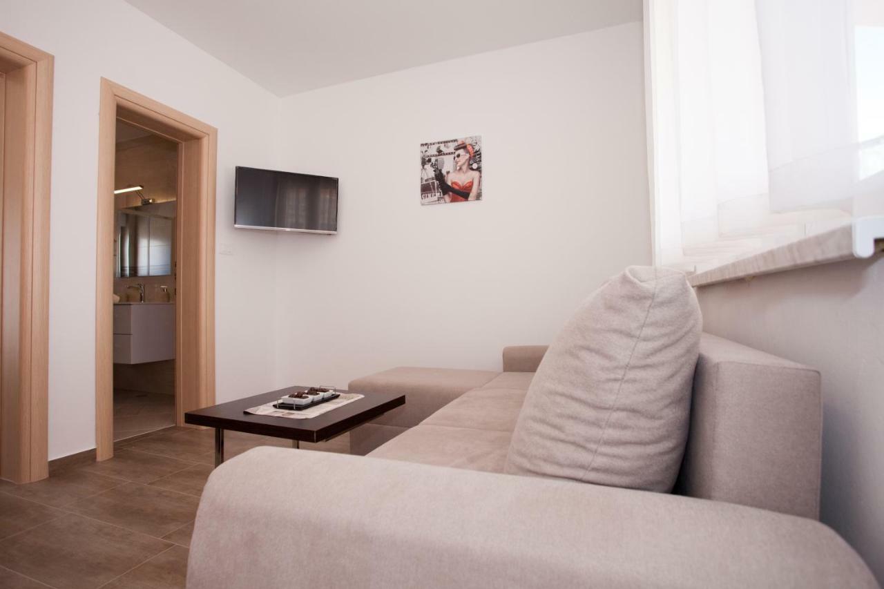 Apartments Mia Baška Voda Eksteriør billede