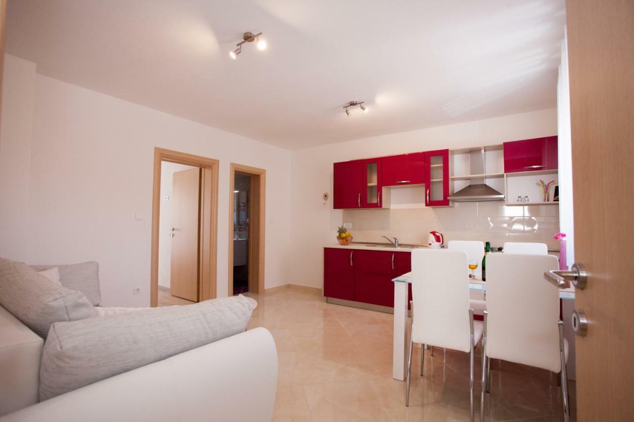 Apartments Mia Baška Voda Eksteriør billede