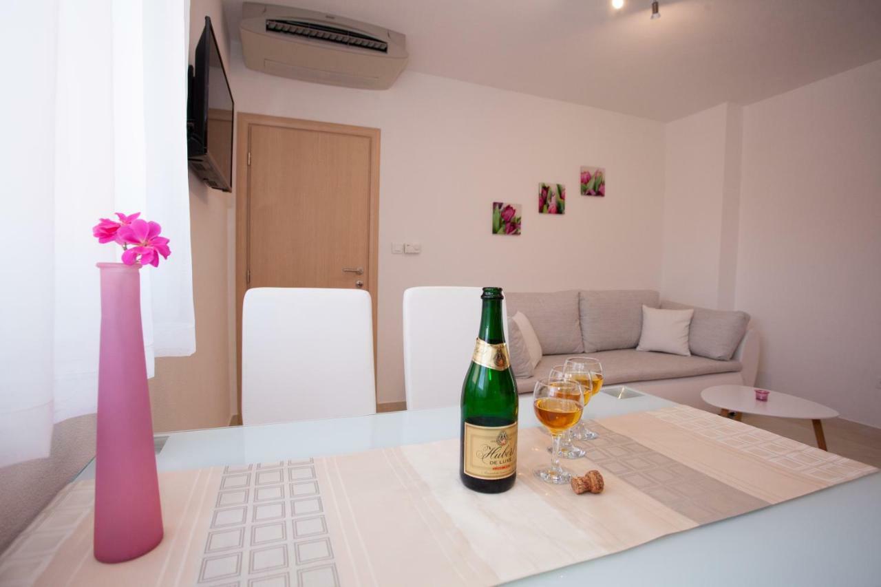 Apartments Mia Baška Voda Eksteriør billede
