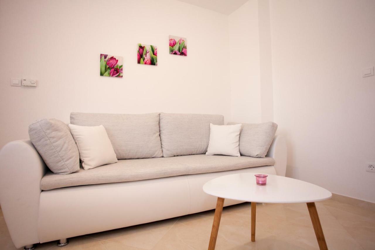 Apartments Mia Baška Voda Eksteriør billede