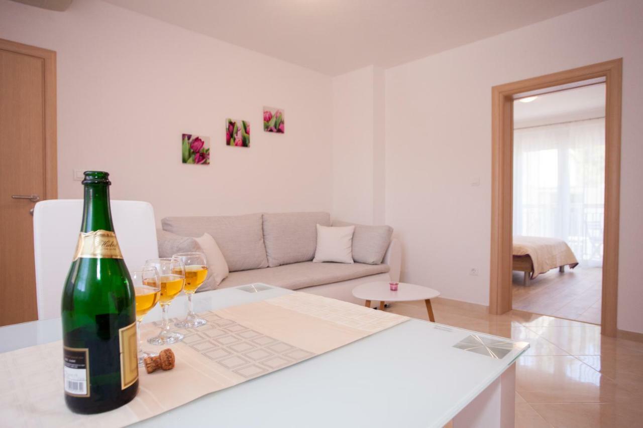Apartments Mia Baška Voda Eksteriør billede