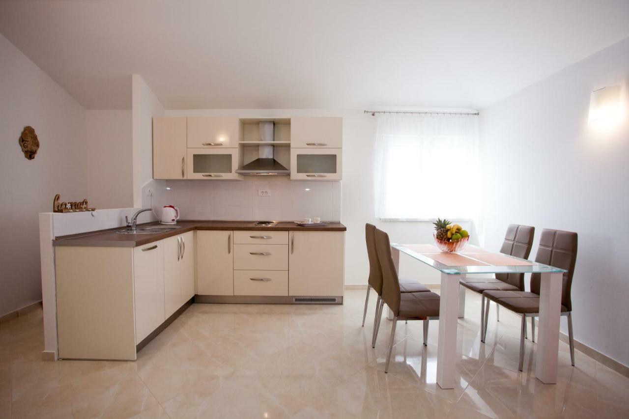 Apartments Mia Baška Voda Eksteriør billede