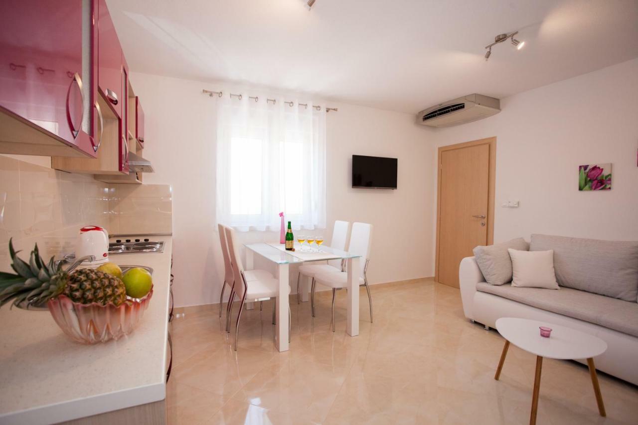 Apartments Mia Baška Voda Eksteriør billede