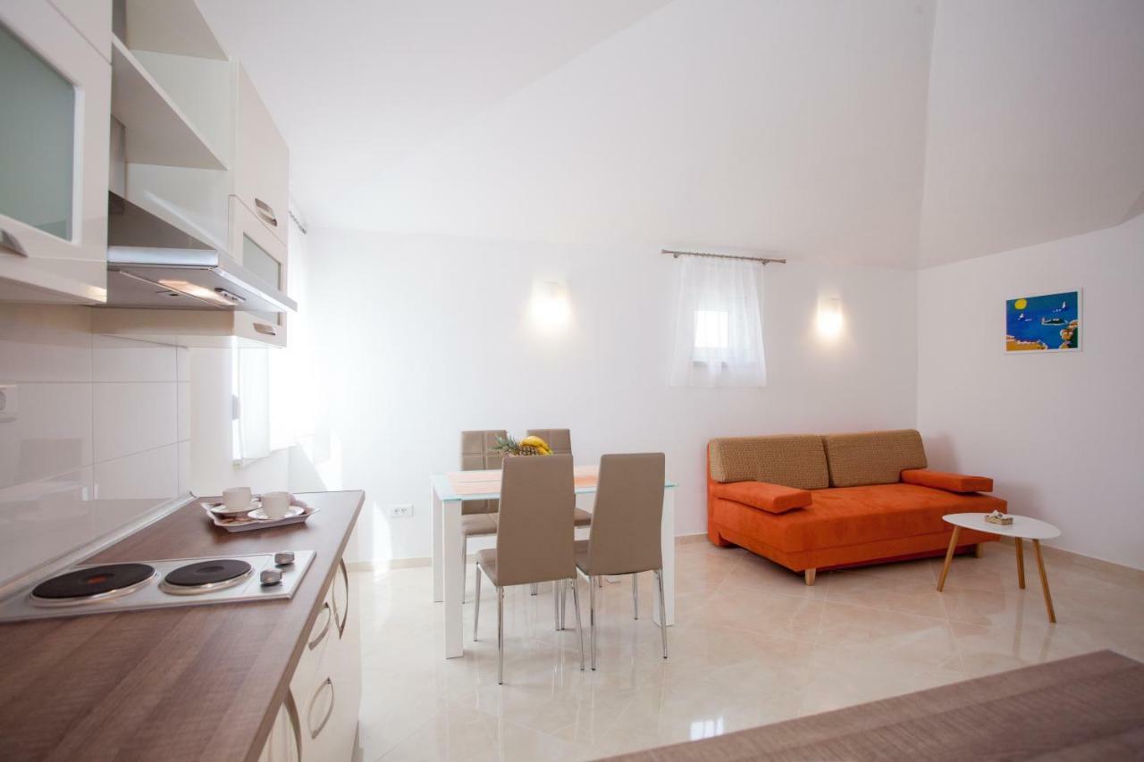 Apartments Mia Baška Voda Eksteriør billede